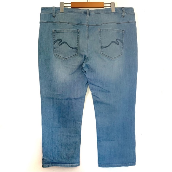 Santana Jeans Women’s Light Blue Plus Size 20 - Picture 3 of 8